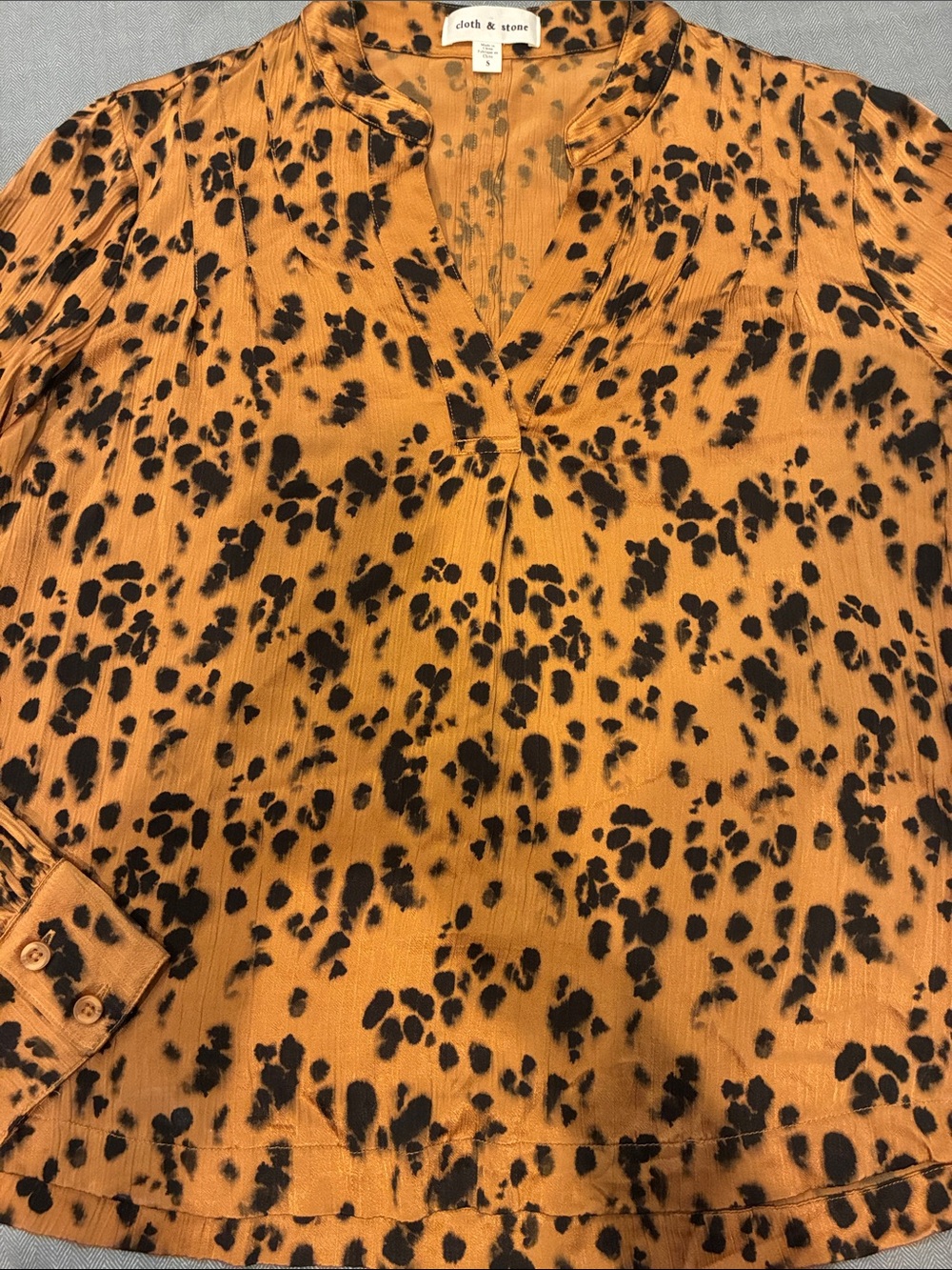 Cloth & Stone Leopard Print Crinkle Blouse Small